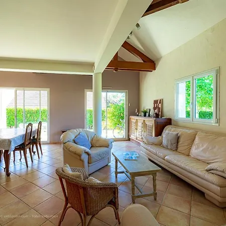 Des Amarylis - 3 Bedrooms, Parking, And Garden Feriehus *