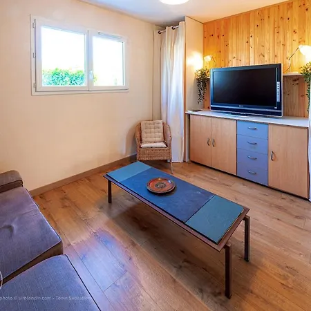 Des Amarylis - 3 Bedrooms, Parking, And Garden