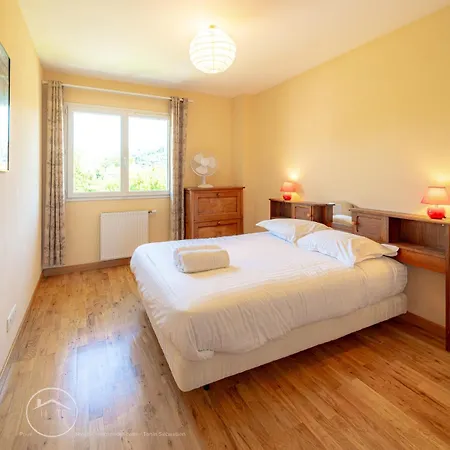 Des Amarylis - 3 Bedrooms, Parking, And Garden Feriehus *