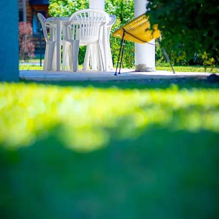 Des Amarylis - 3 Bedrooms, Parking, And Garden Дом отдыха