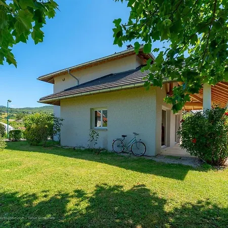 Des Amarylis - 3 Bedrooms, Parking, And Garden Feriehus